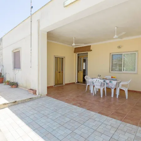 Holiday home Casa Tribi A 250 Mt Dalla Di Specchiarica Di San Pietro In Bevagna